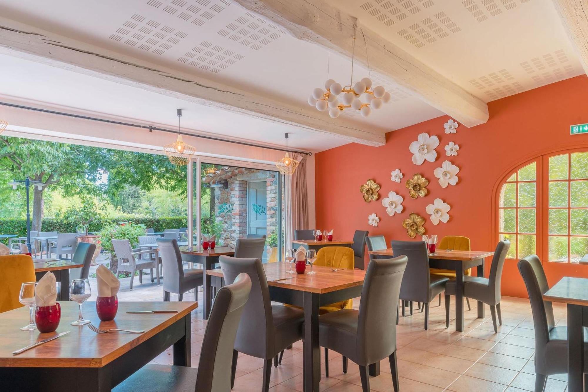Logis Hotel Restaurant Le Pradinas Anduze Eksteriør bilde