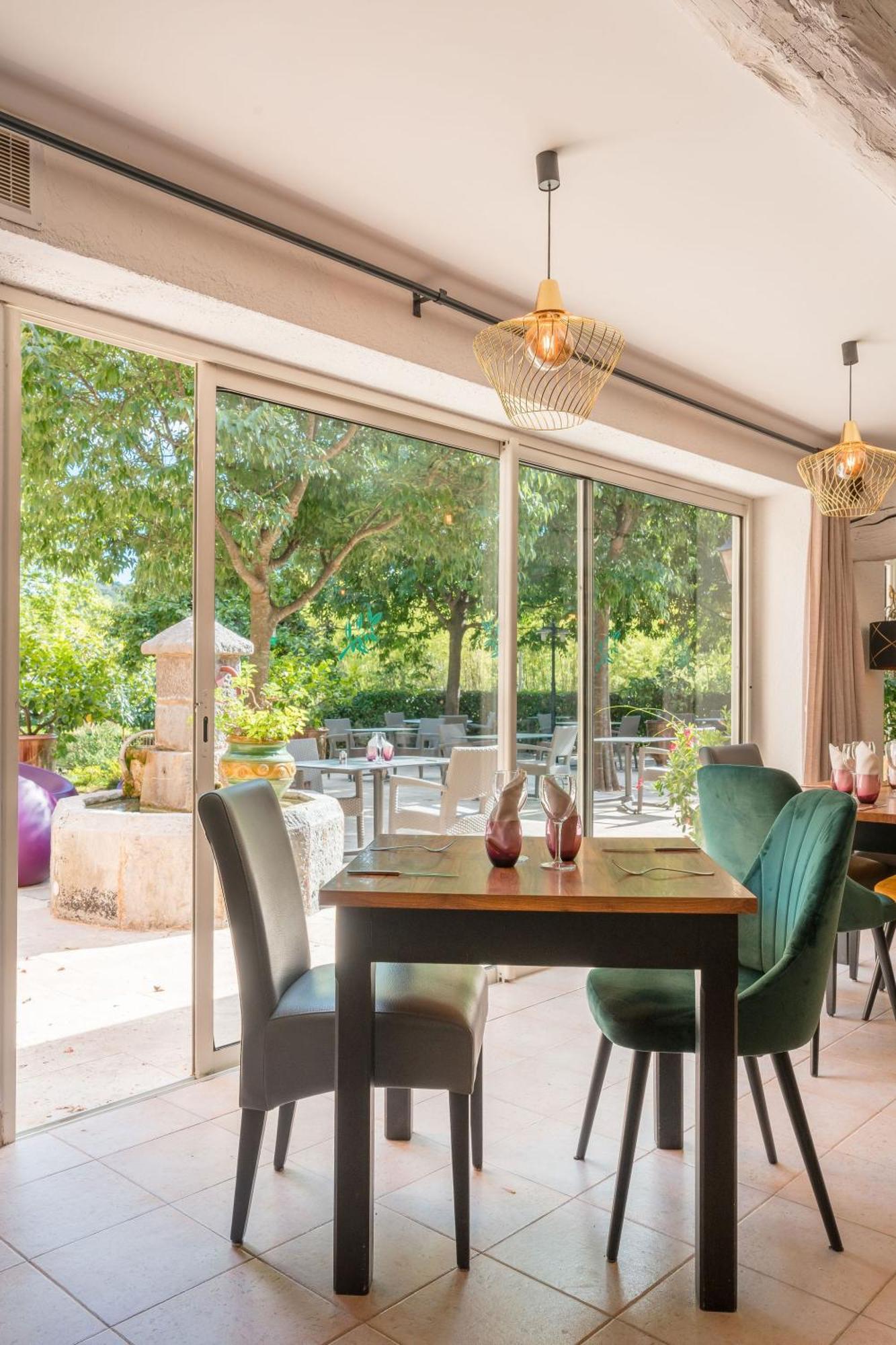 Logis Hotel Restaurant Le Pradinas Anduze Eksteriør bilde