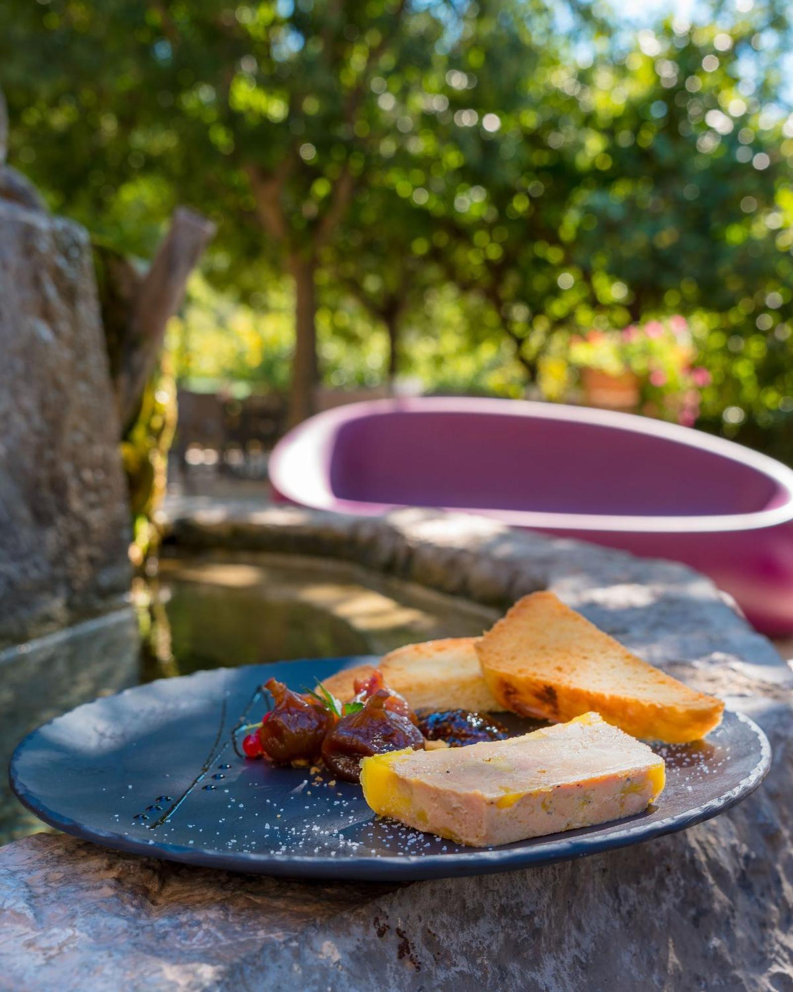 Logis Hotel Restaurant Le Pradinas Anduze Eksteriør bilde