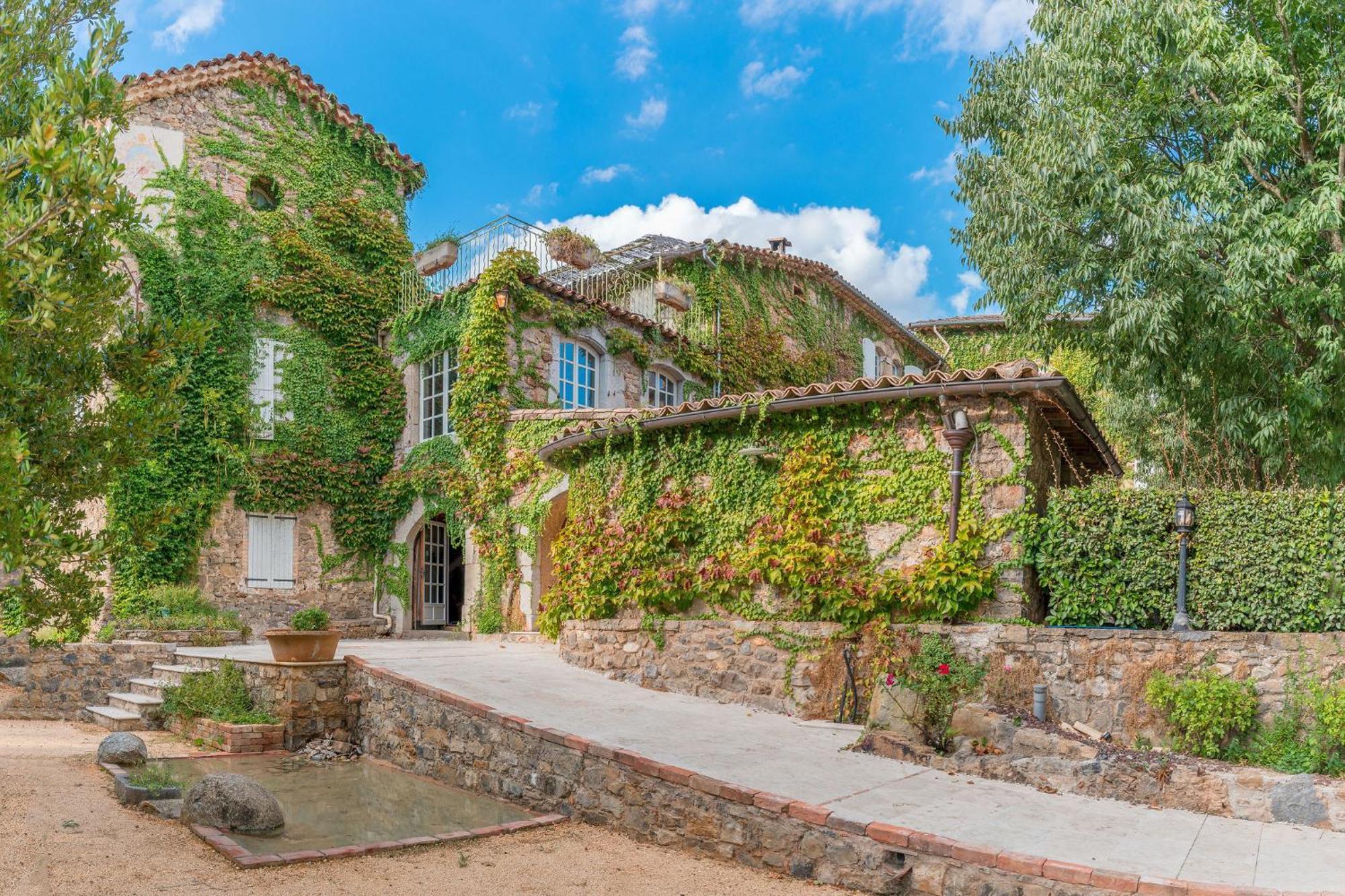 Logis Hotel Restaurant Le Pradinas Anduze Eksteriør bilde